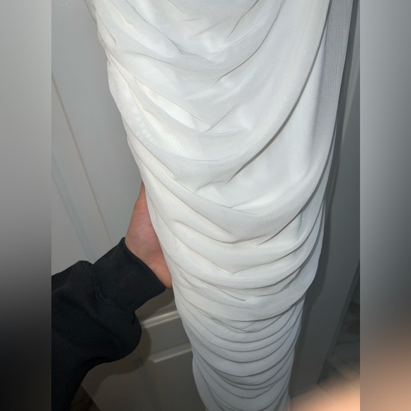 White sheer felt matching set- Half sleeve cropped top w/ long high wasted skirt - Picture 3 of 3